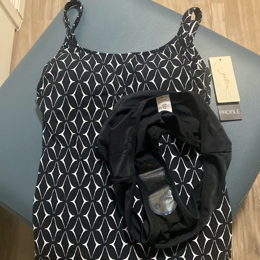 Gotten 2 piece Tankini swim set $128